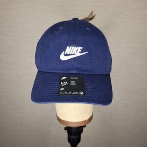 Nike Club Cap Unstructured Futura in Midnight Navy